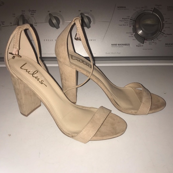 Size 9 chunky heel - Picture 2 of 6